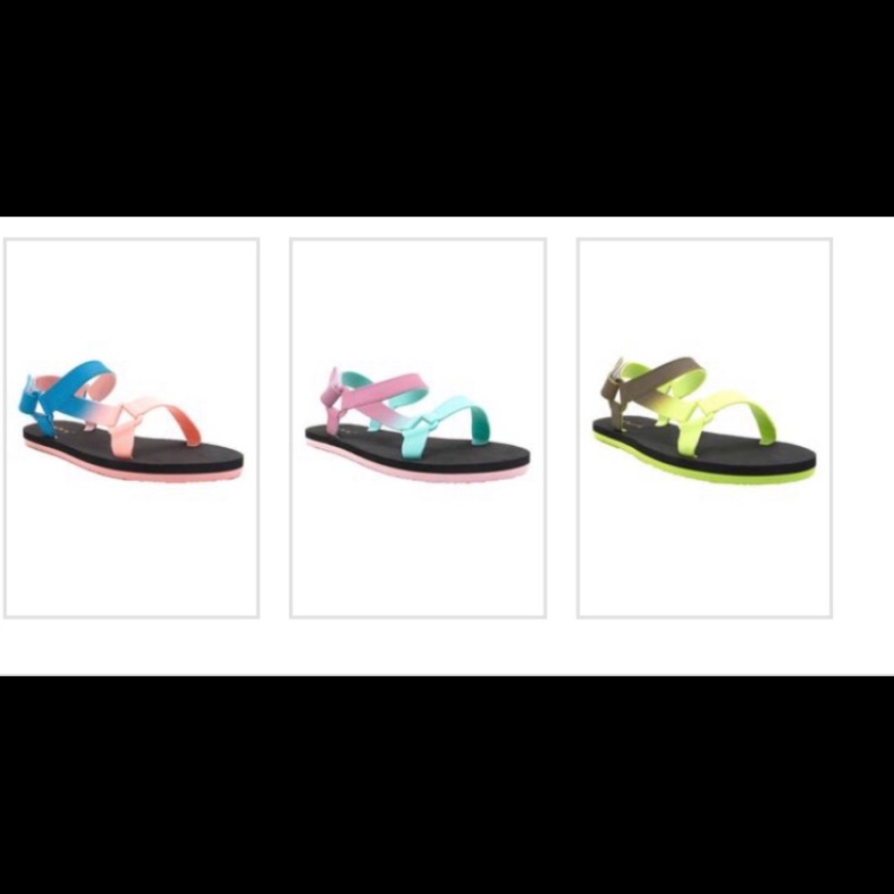 Qupid Sandals - Picture 3 of 3